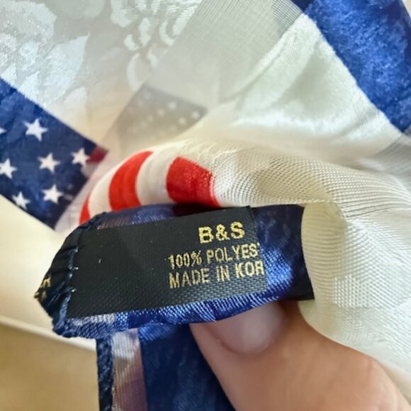 vintage b&s scarf with flowers and american flag pattern - Picture 2 of 5